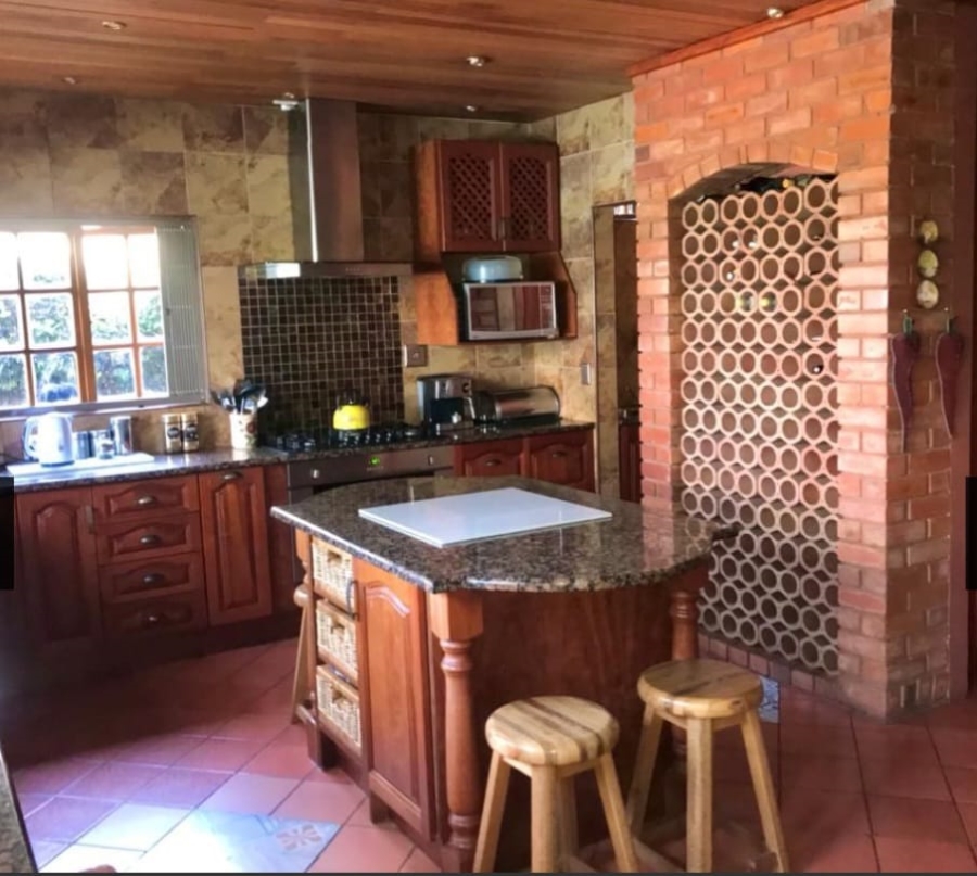 5 Bedroom Property for Sale in Kosmos North West